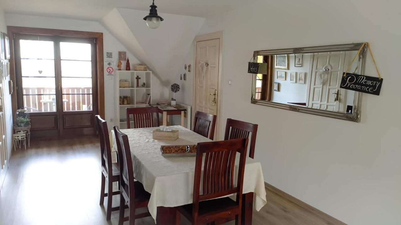 Roztoczanski Dworek Zamość Exterior foto